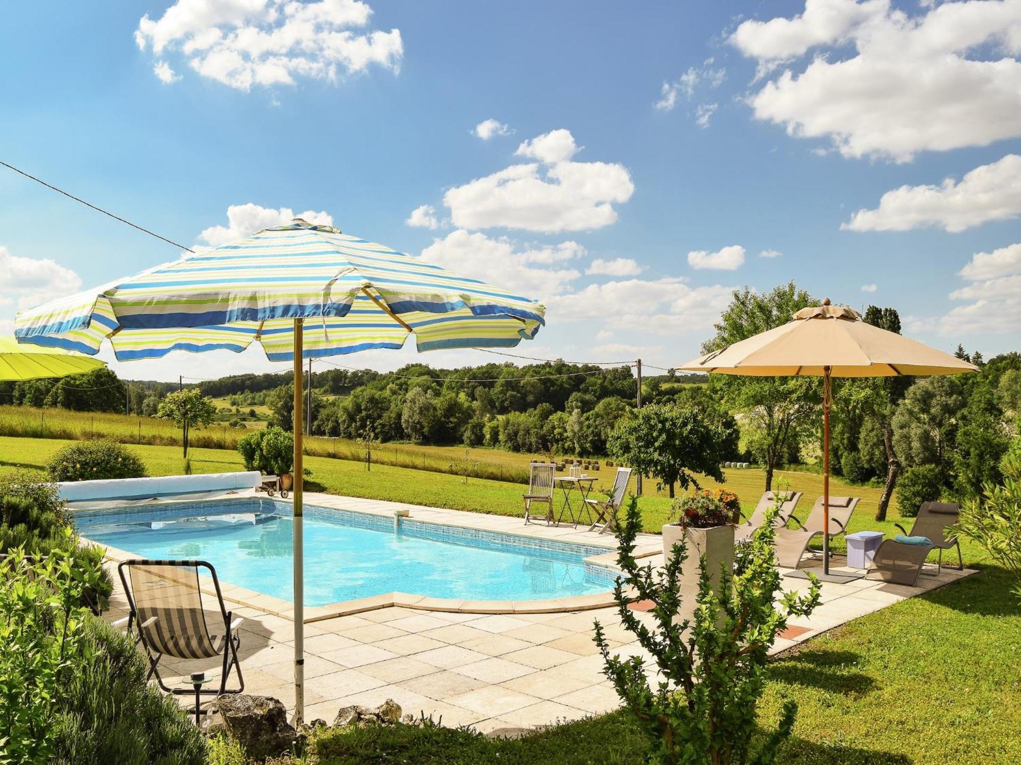 Snug Cottage In Saint Eutrope De Born With Pool Exterior foto